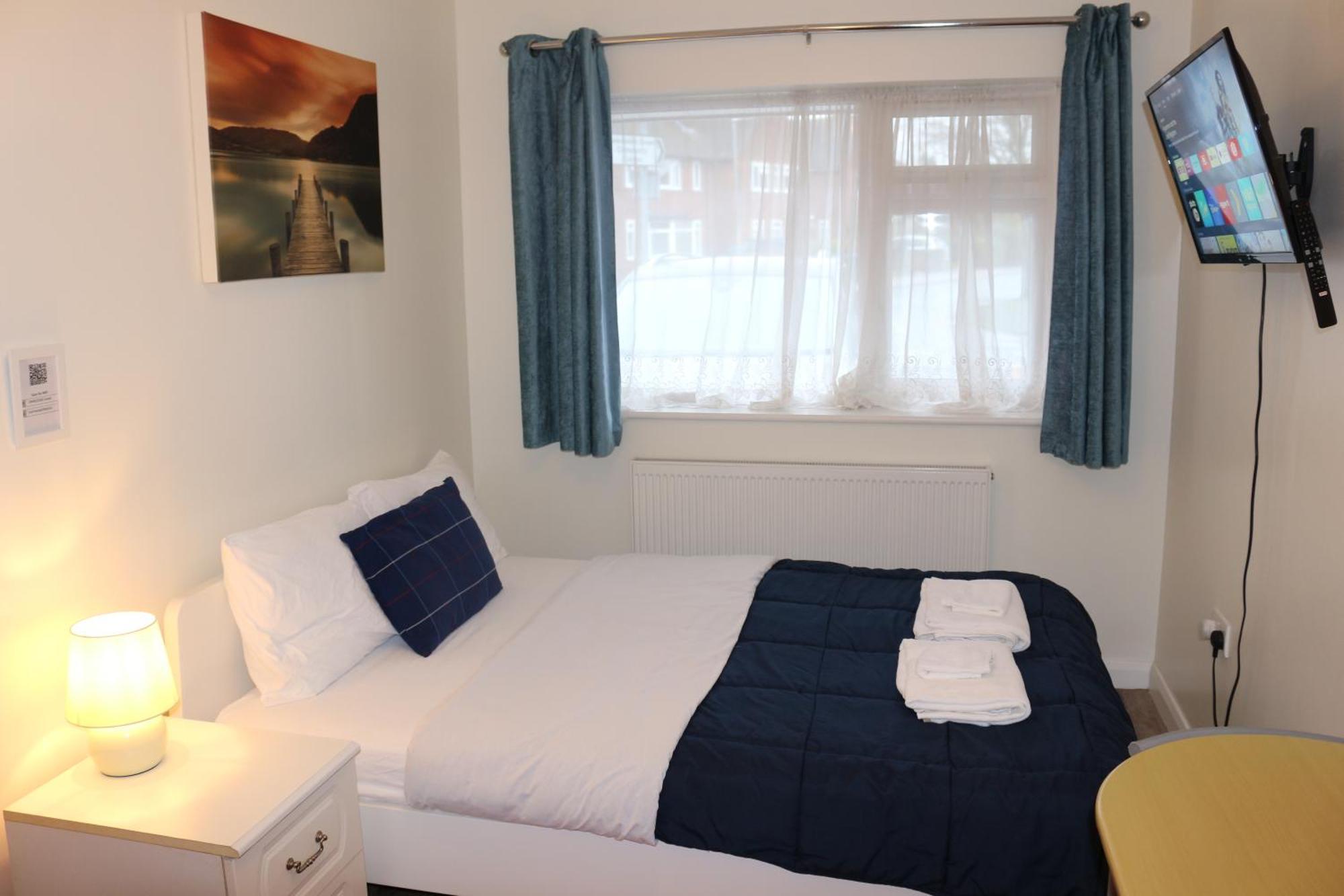 Ensuite Master Bedroom, Private Bathroom, Inside Family Home, Walking Distance To Harry Potter Watford  Bagian luar foto